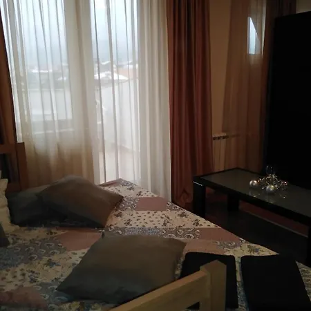 Royaltowers Emineki Apartment *